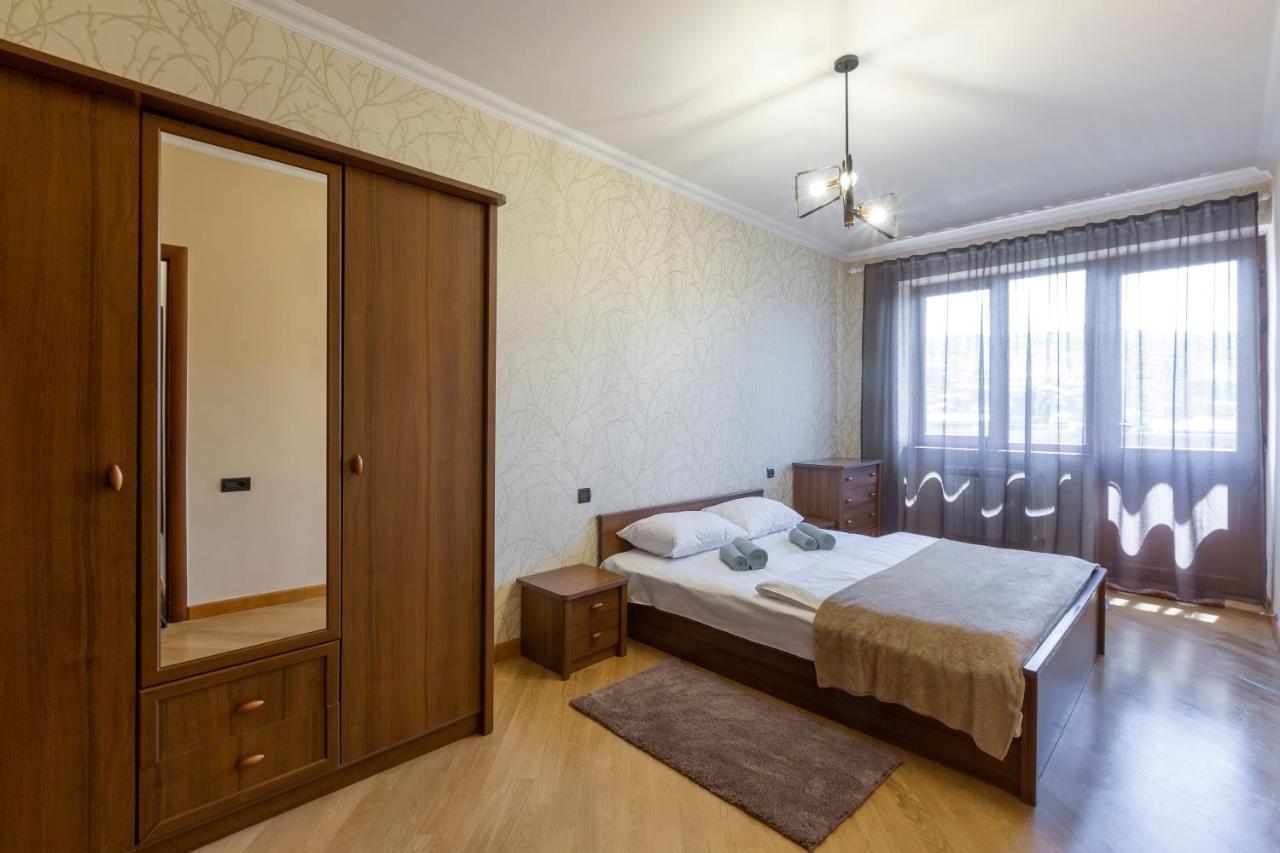 Umba Apartment N4 - Balcony And Mount Ararat View يريفان المظهر الخارجي الصورة